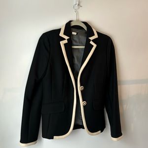 Iconic vintage Jcrew blazer. A classic wardrobe staple, with beautiful details.